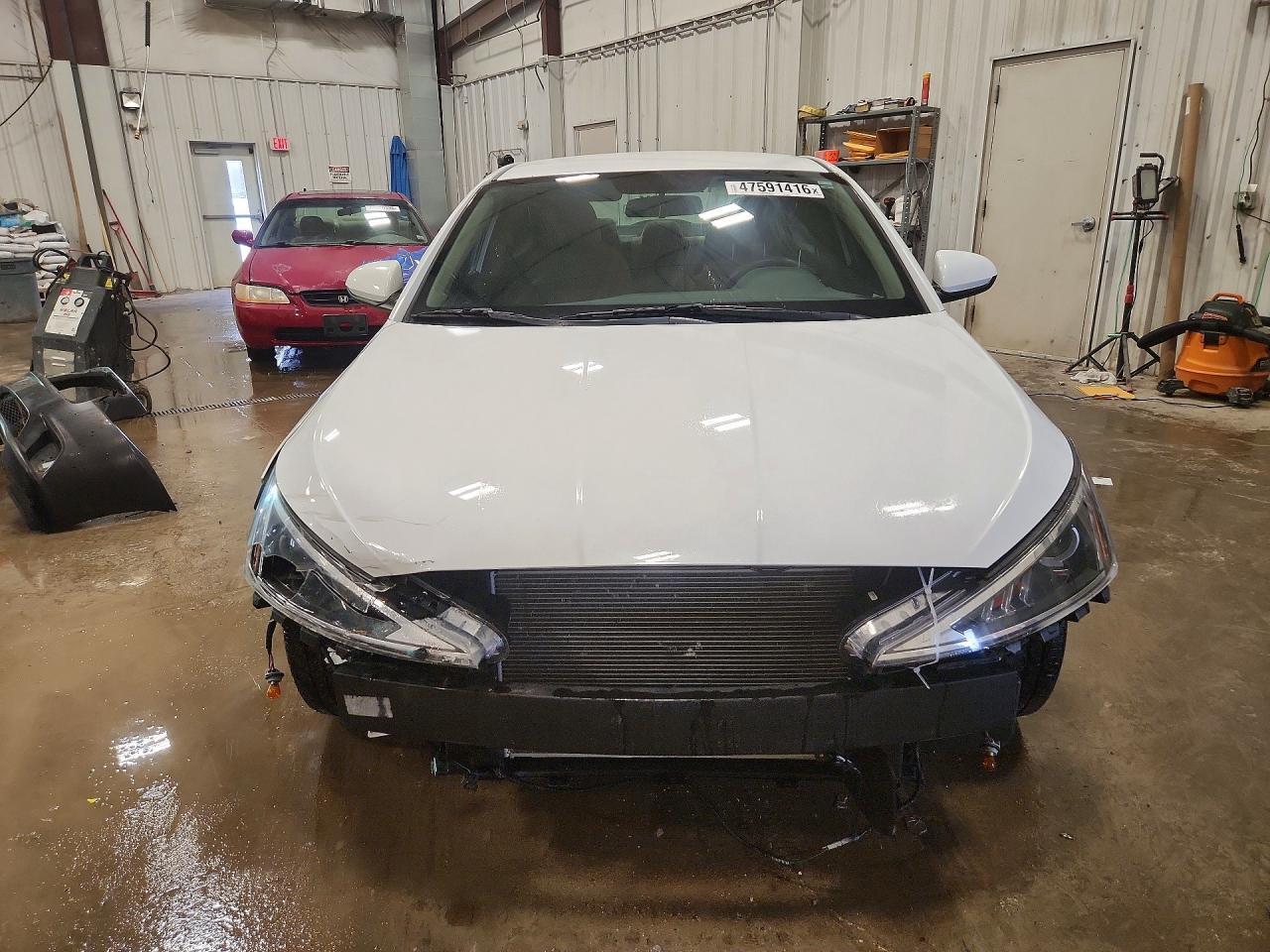 2019 Hyundai Elantra Se - Фото 5
