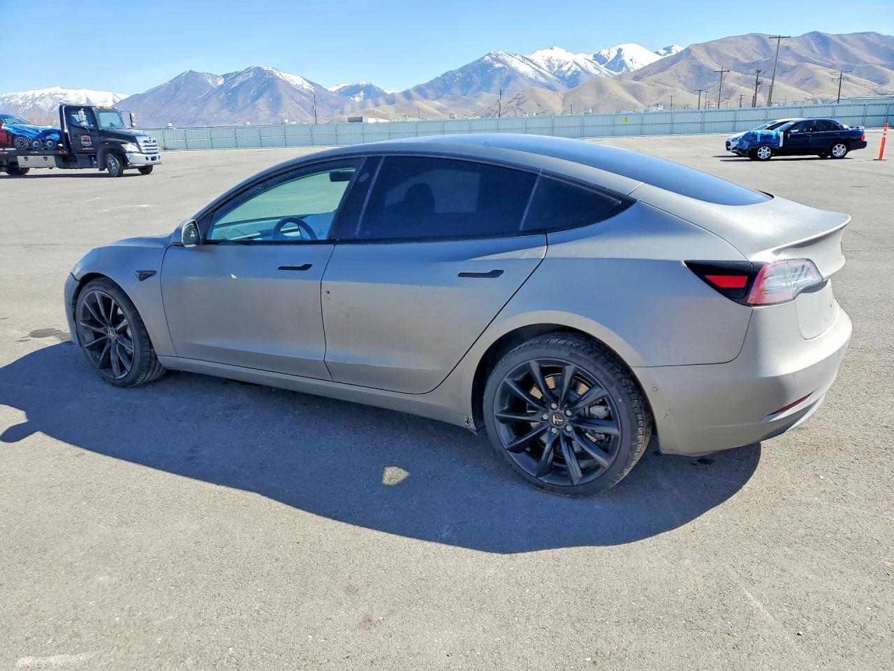 2018 Tesla Model 3 - Фото 2