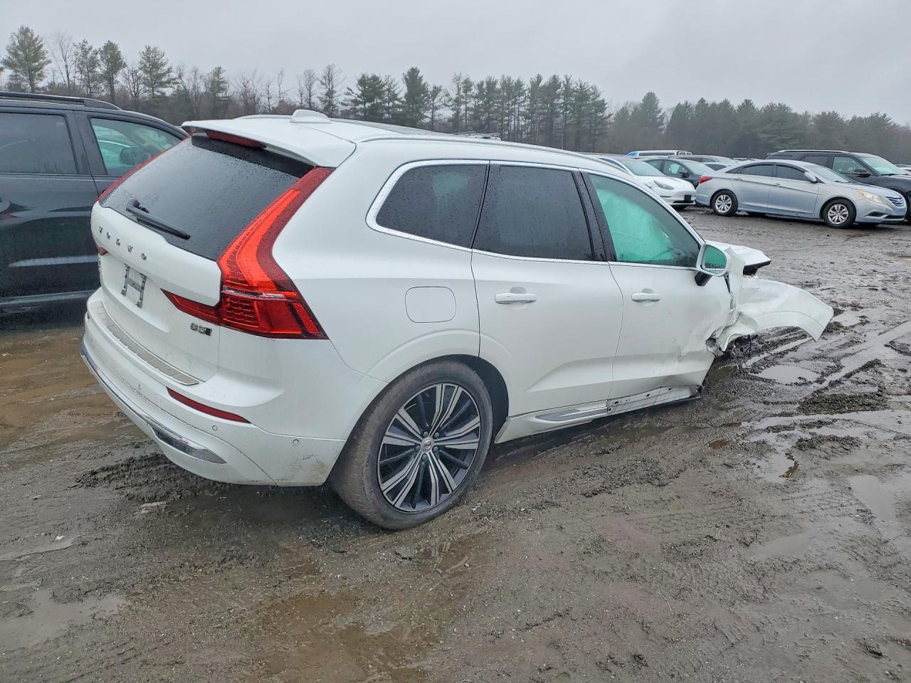 2023 Volvo Xc60 Plus - Image 3