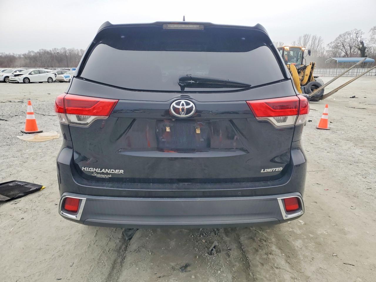2018 Toyota Highlander Limited - Image 6