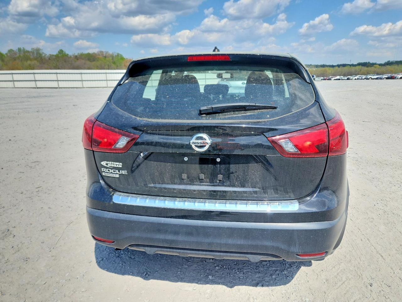 2017 Nissan Rogue Sport S - Image 6