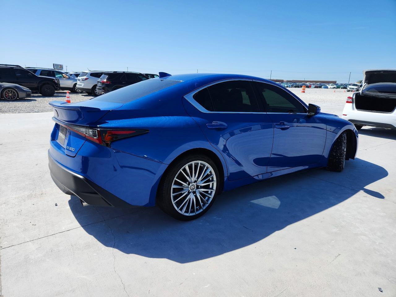 2022 Lexus Is 300 Base - Фото 3