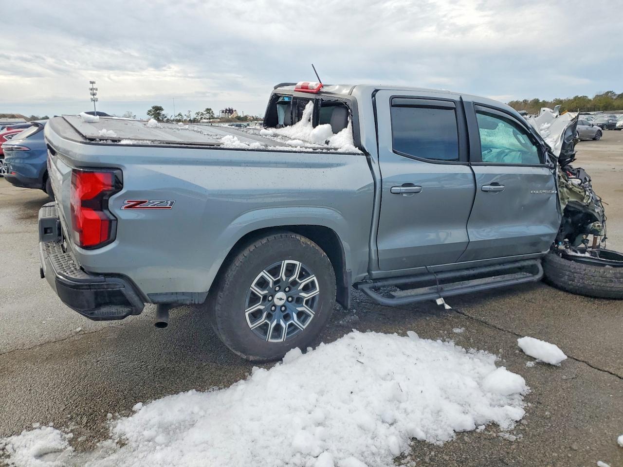 2023 Chevrolet Colorado Z71 - Фото 3