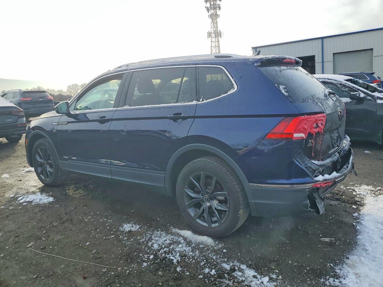 2023 Volkswagen Tiguan Se - Image 2