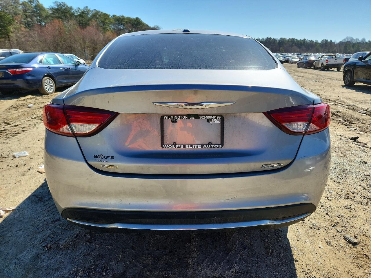 2016 Chrysler 200 Limited - Image 6