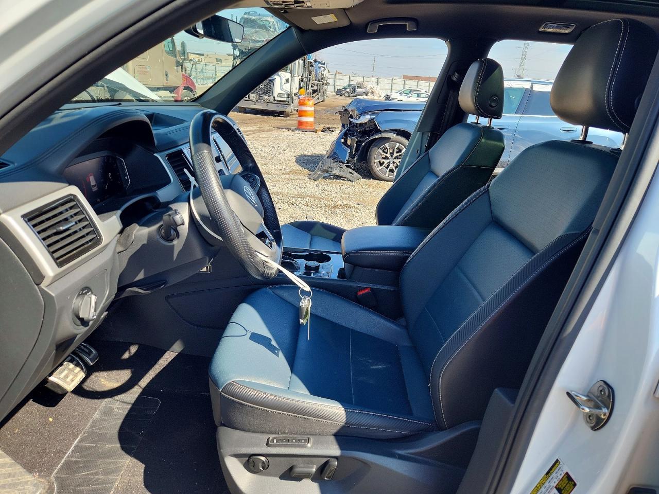 2021 Volkswagen Atlas Cross Sport Sel R-Line - Фото 7