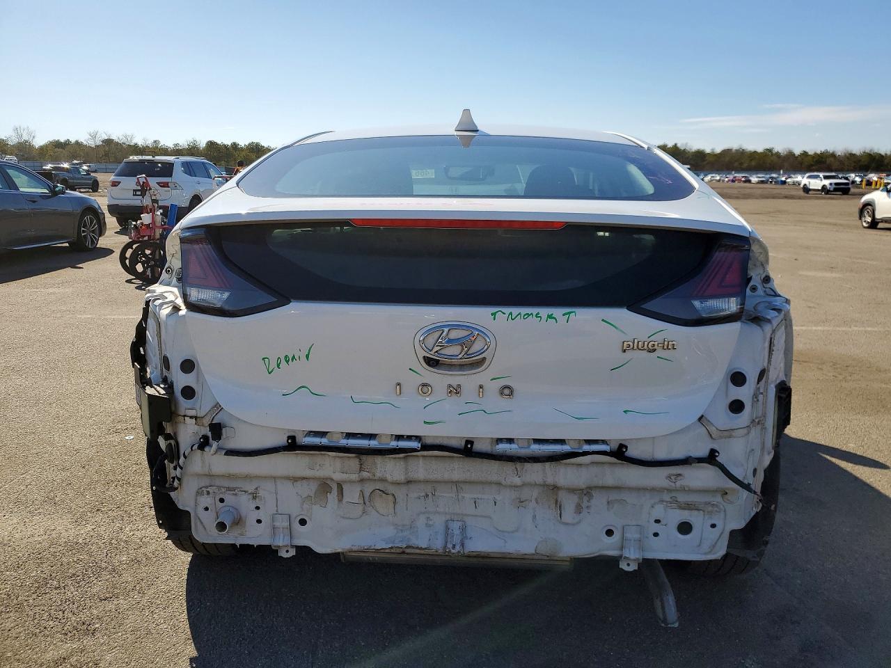 2020 Hyundai Ioniq Plug-In Hybrid Sel - Image 6
