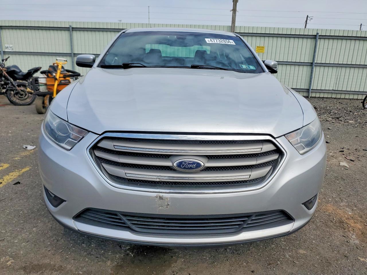 2015 Ford Taurus Sel - Фото 5