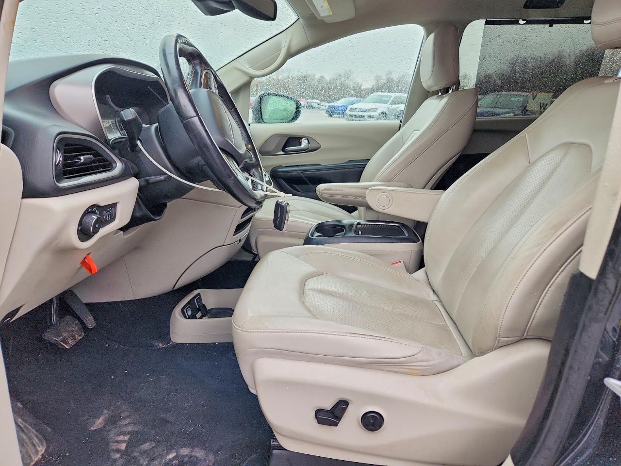 2021 Chrysler Pacifica Touring L - Фото 7