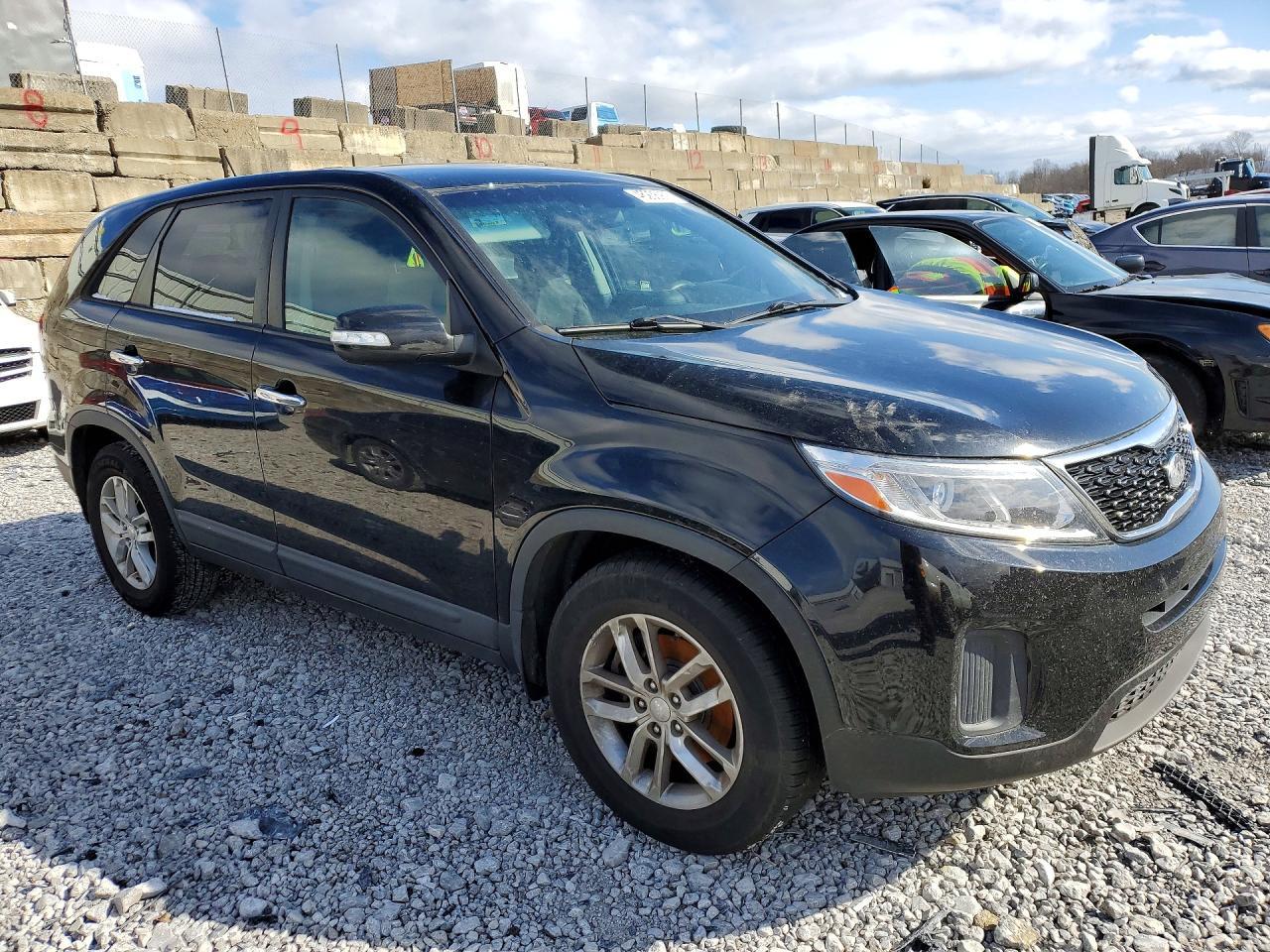 2015 Kia Sorento Lx - Image 4