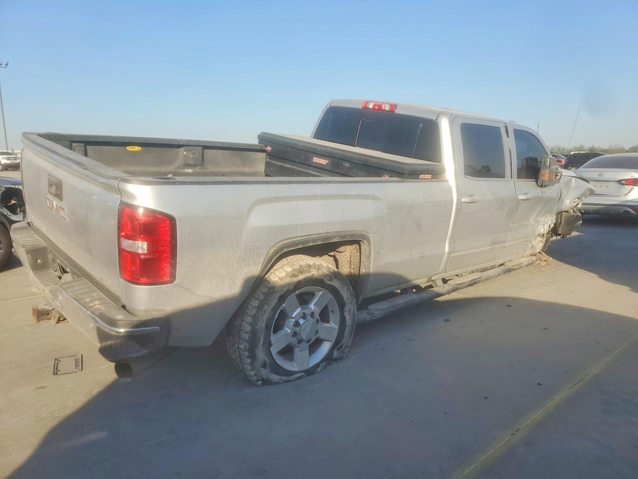 2017 GMC Sierra K2500 Sle - Image 3