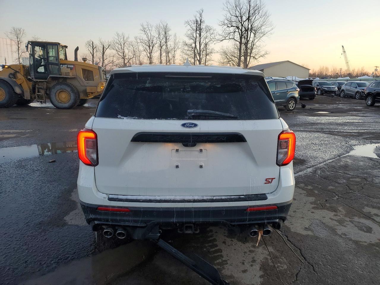 2022 Ford Explorer St - Фото 6