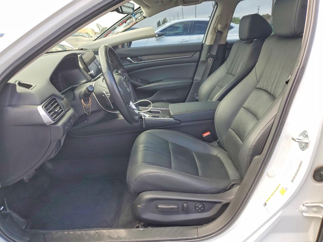 2022 Honda Accord Touring - Фото 7