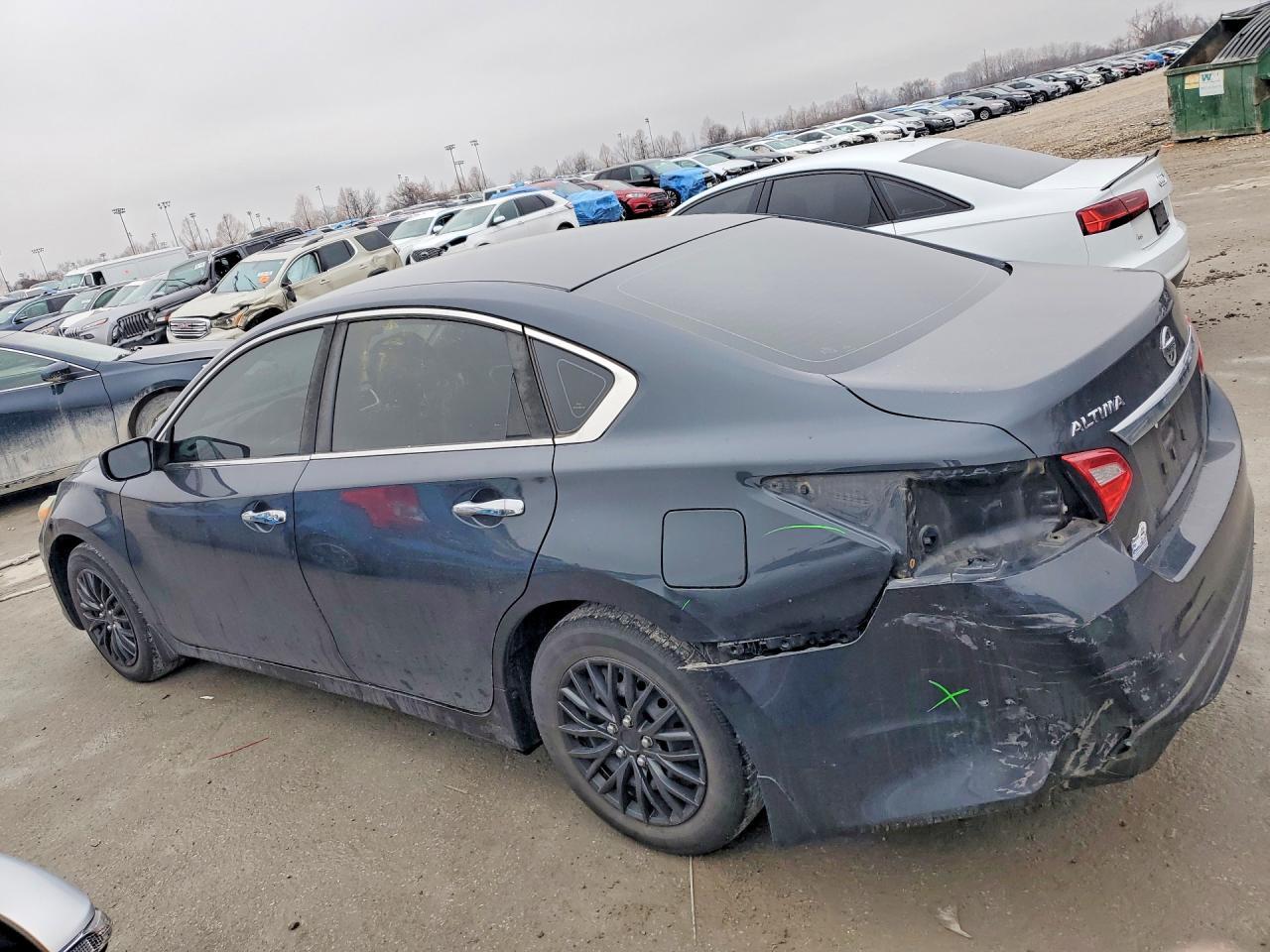 2016 Nissan Altima 2.5 S - Фото 2