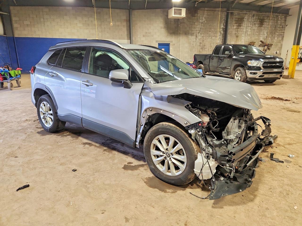 2023 Toyota Corolla Cross Le - Фото 4