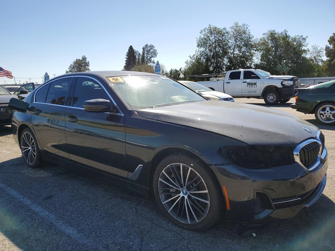 2022 BMW 530E - Фото 4