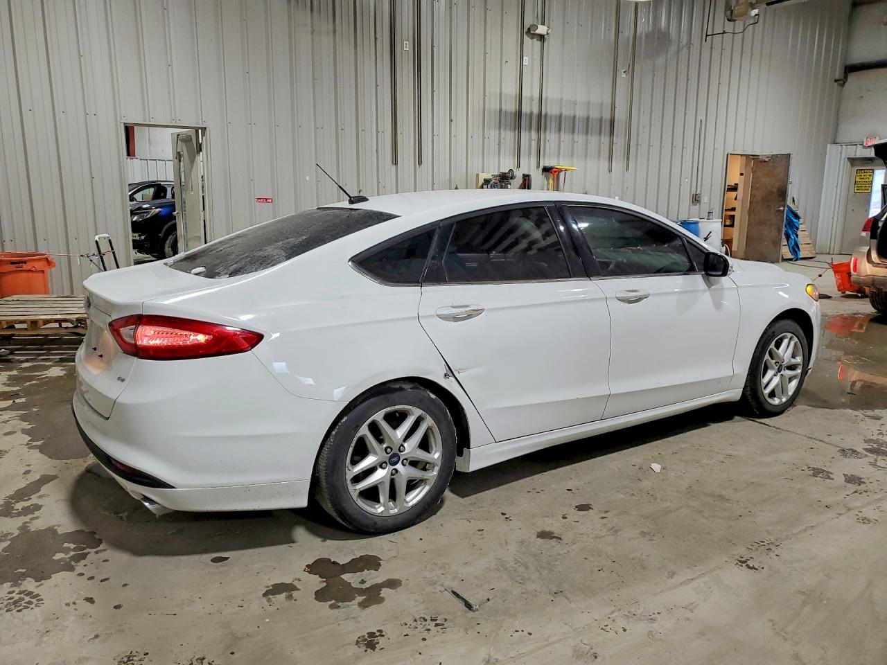 2016 Ford Fusion - Фото 3
