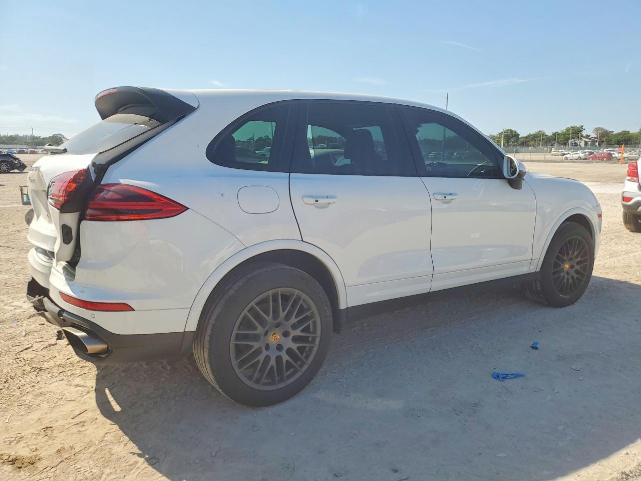 2017 Porsche Cayenne - Фото 3
