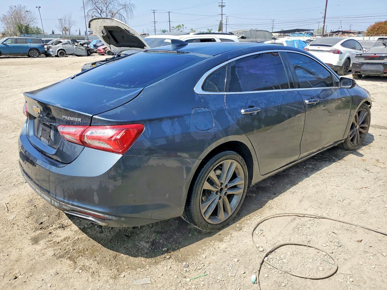 2020 Chevrolet Malibu Premier - Фото 3