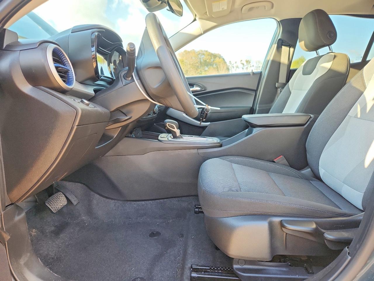 2025 Chevrolet Trax Ls - Image 7