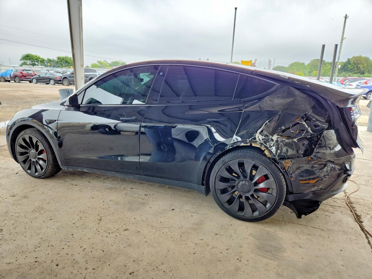 2022 Tesla Model Y - Image 2