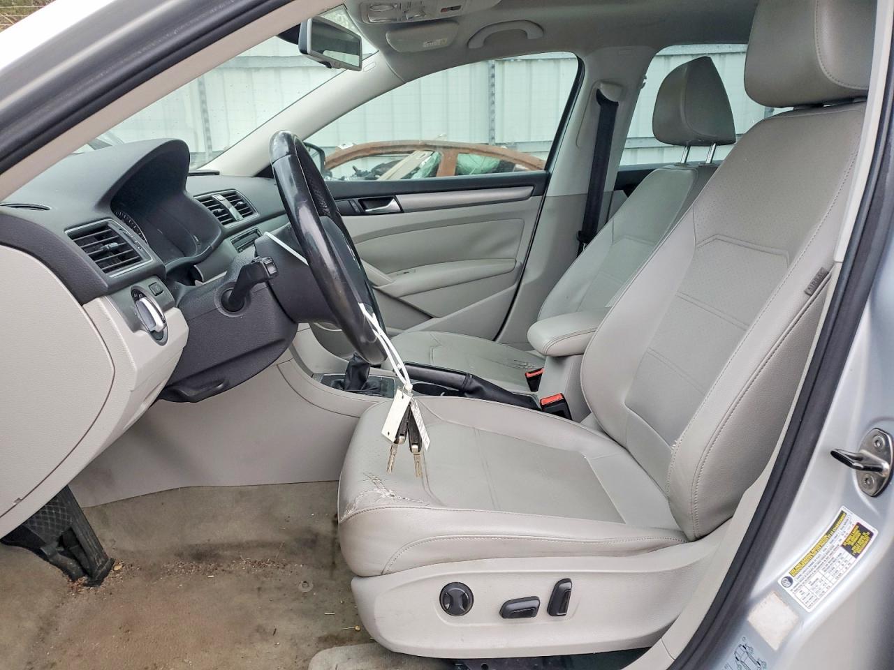 2014 Volkswagen Passat Se - Фото 7
