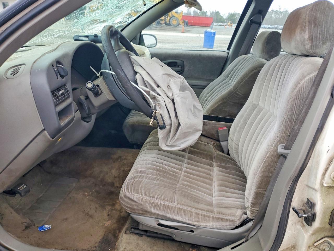 2001 Chevrolet Lumina - Image 7