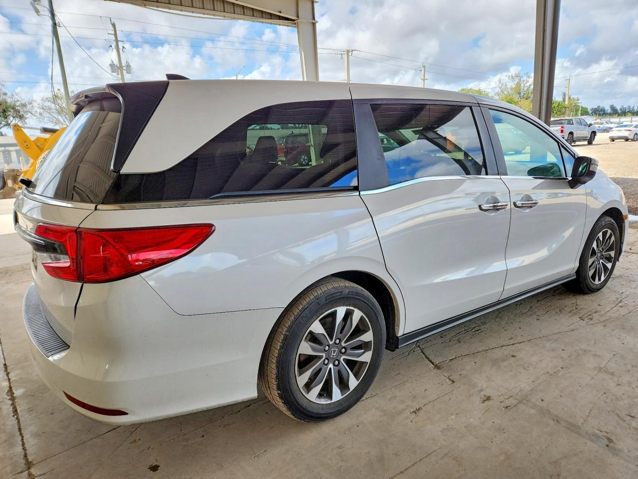 2024 Honda Odyssey Exl - Фото 3
