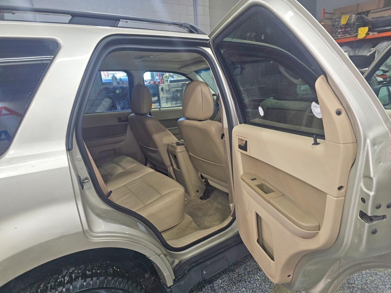 2012 Ford Escape Xlt - Image 6