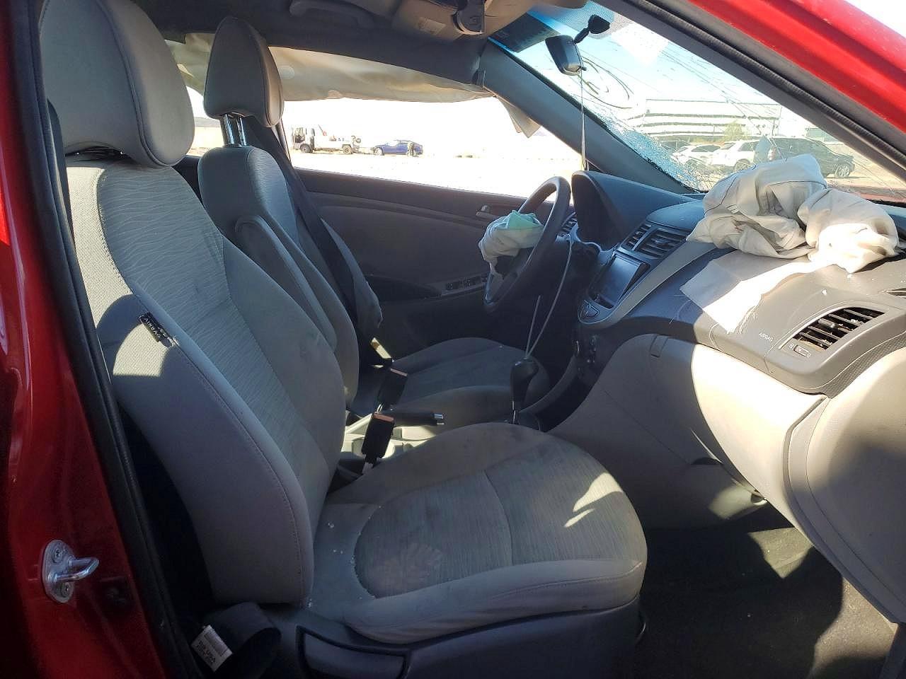 2015 Hyundai Elantra - Фото 7