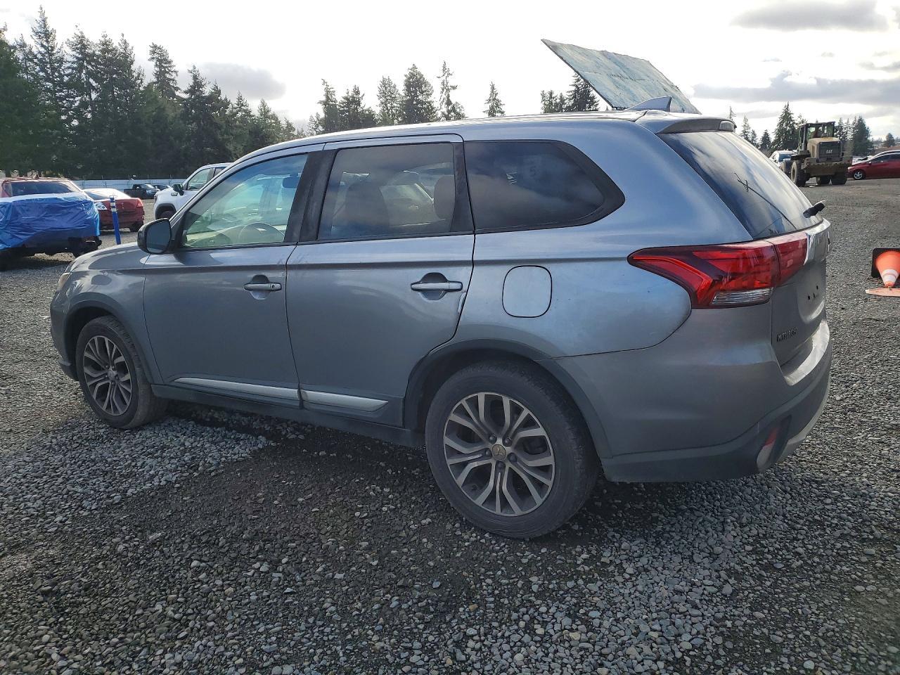 2018 Mitsubishi Outlander Se - Фото 2