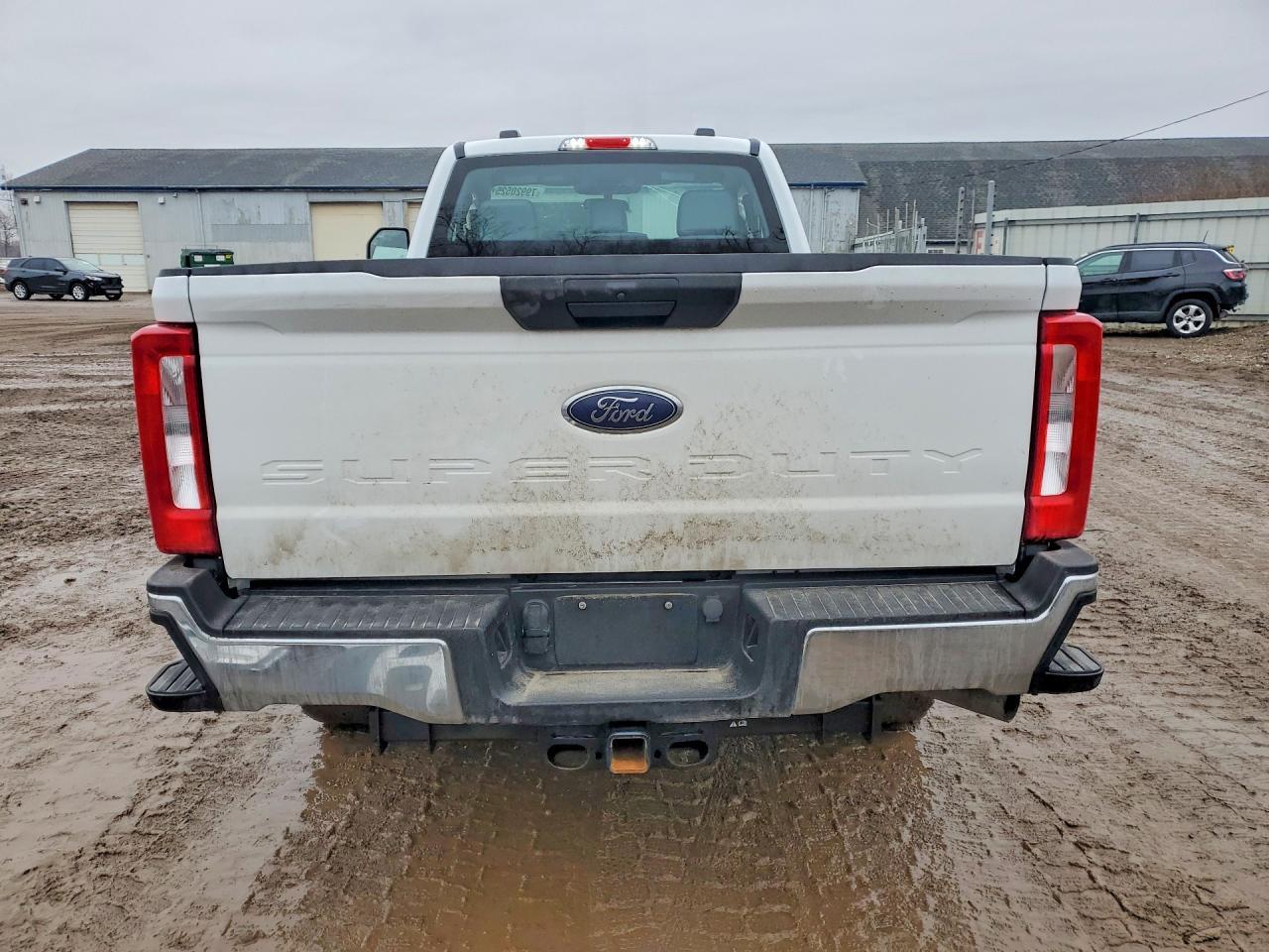 2024 Ford F250 Super Duty - Фото 6