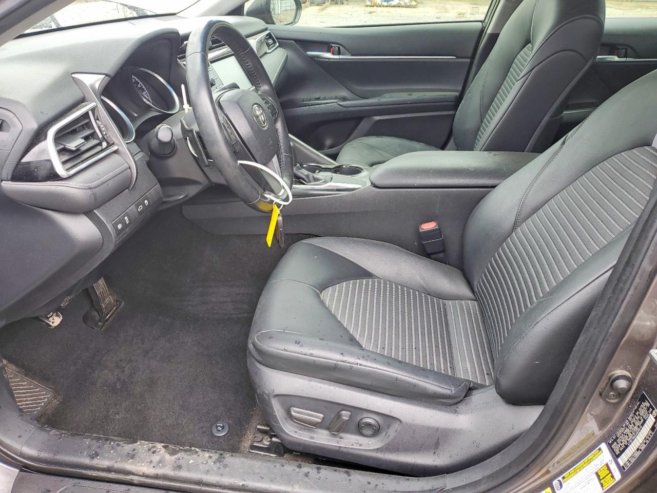 2018 Toyota Camry Se - Image 7