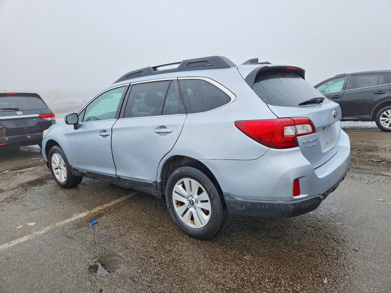 2017 Subaru Outback 2.5I Premium - Фото 2