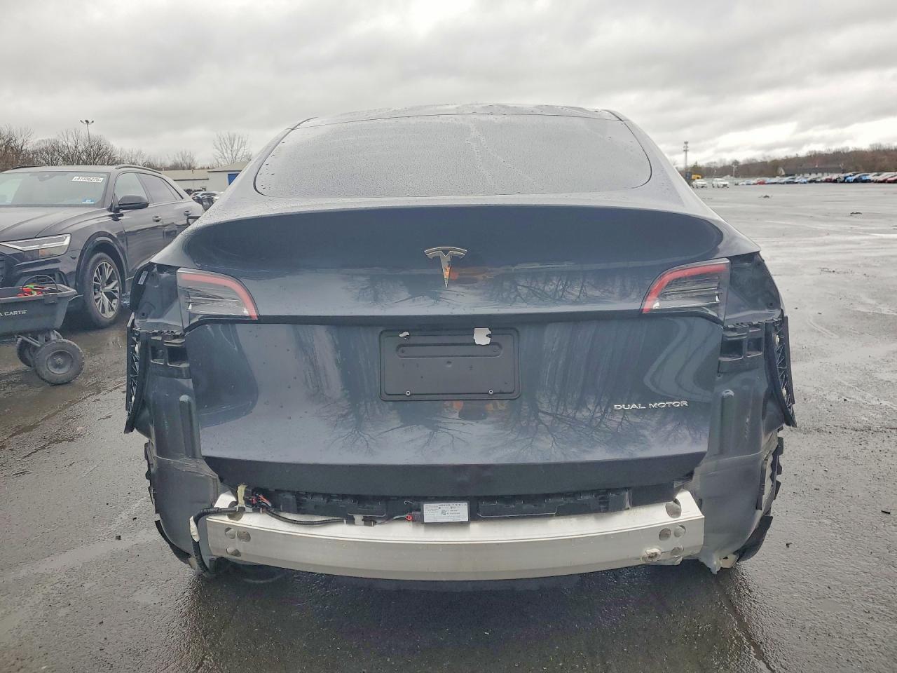 2024 Tesla Model Y - Image 6