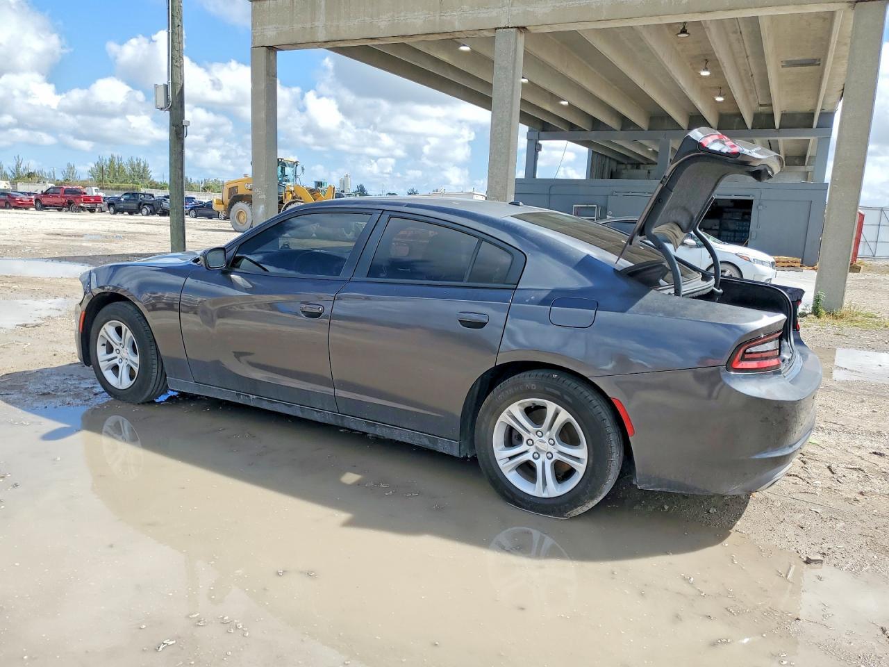 2020 Dodge Charger Sxt - Фото 2