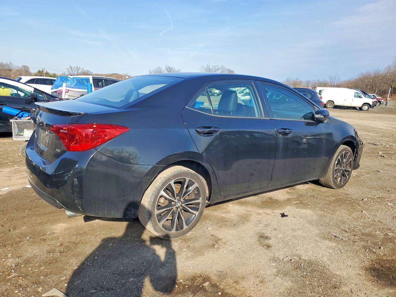 2018 Toyota Corolla Se - Фото 3
