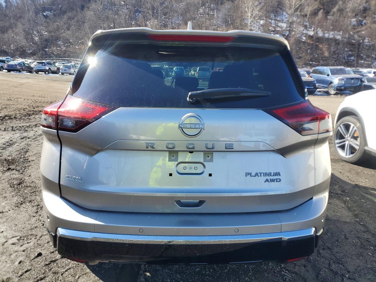 2026 Nissan Rogue Platinum - Image 6