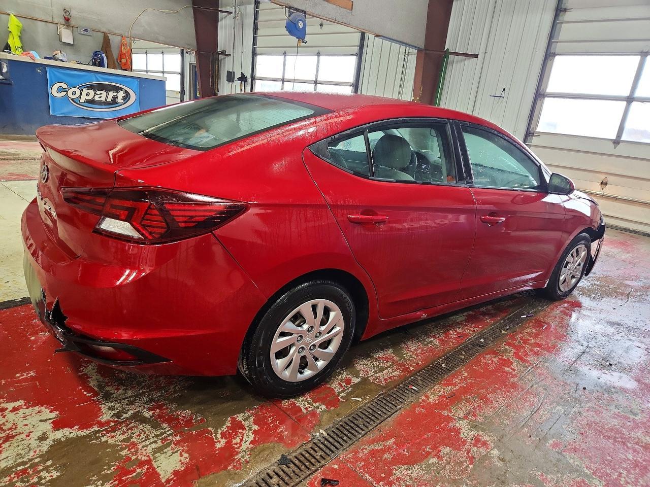2019 Hyundai Elantra Se - Image 3