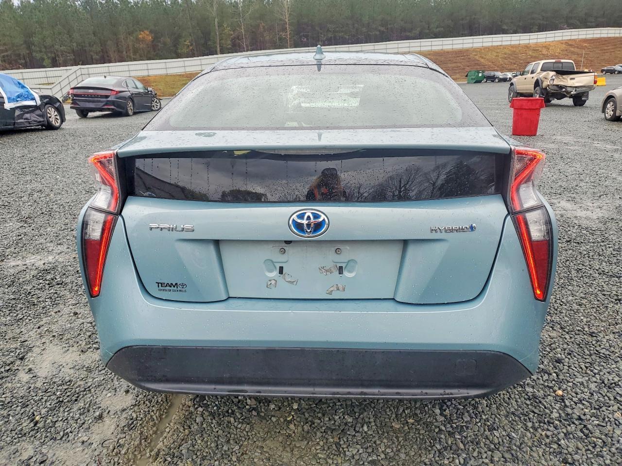 2018 Toyota Prius One - Image 6