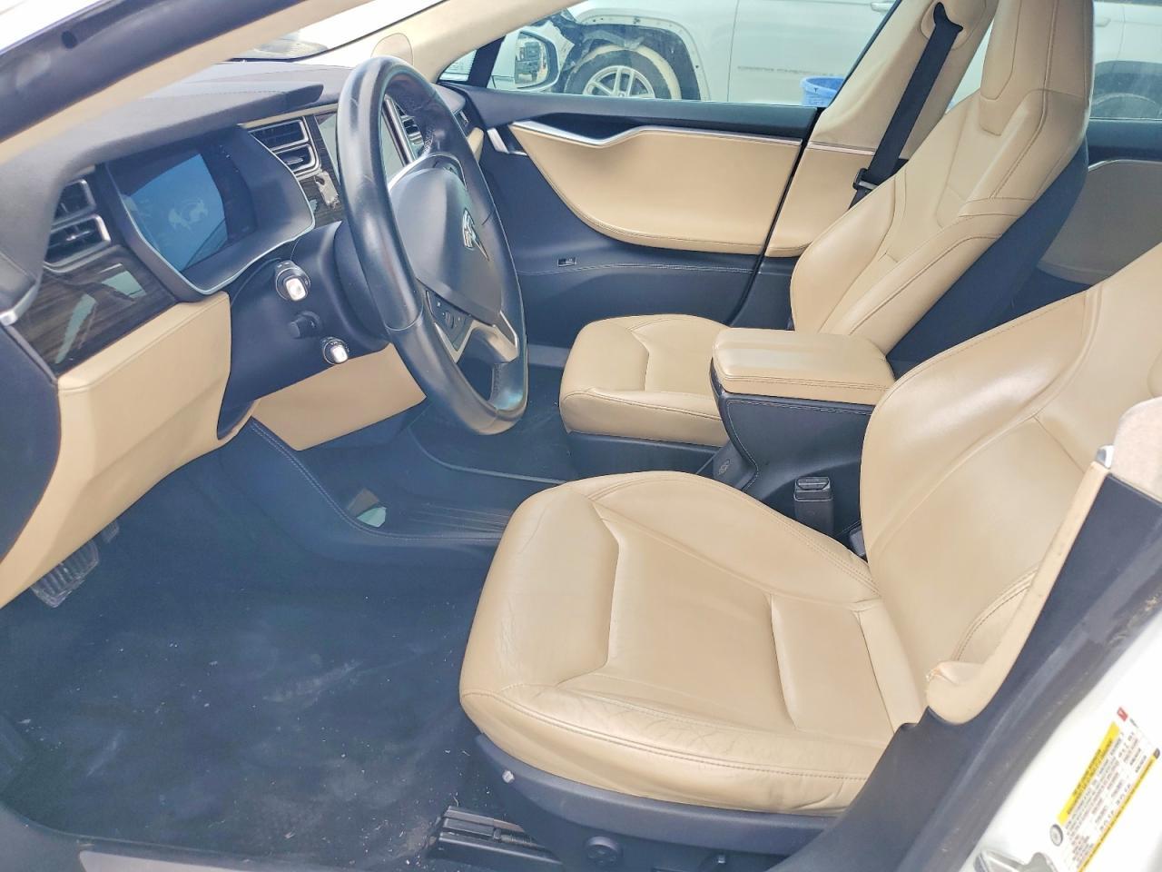 2015 Tesla Model S 85D - Image 7