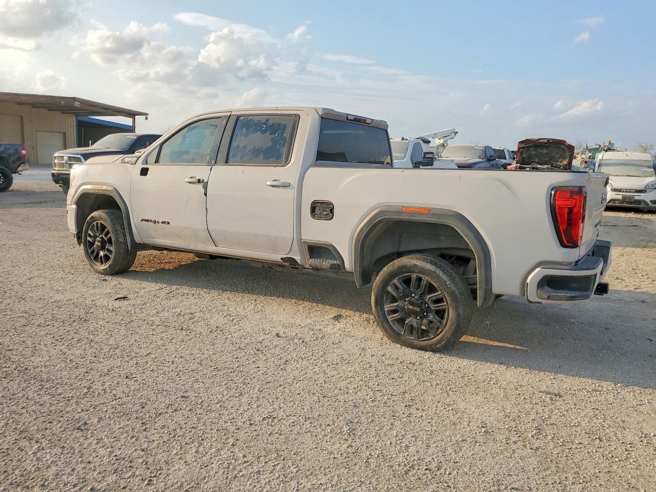 2023 GMC Sierra - Image 2