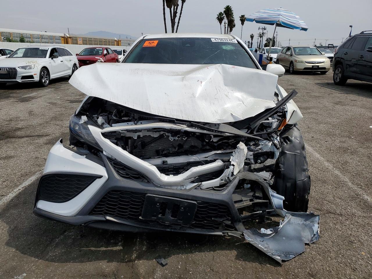 2024 Toyota Camry Se - Фото 5