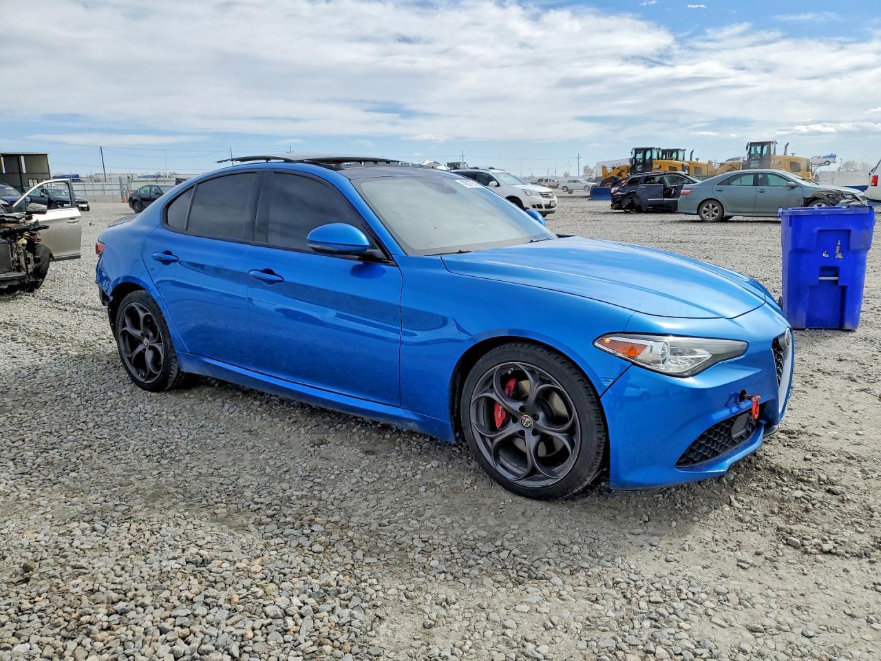 2018 Alfa Romeo Giulia Ti Q4 - Фото 4