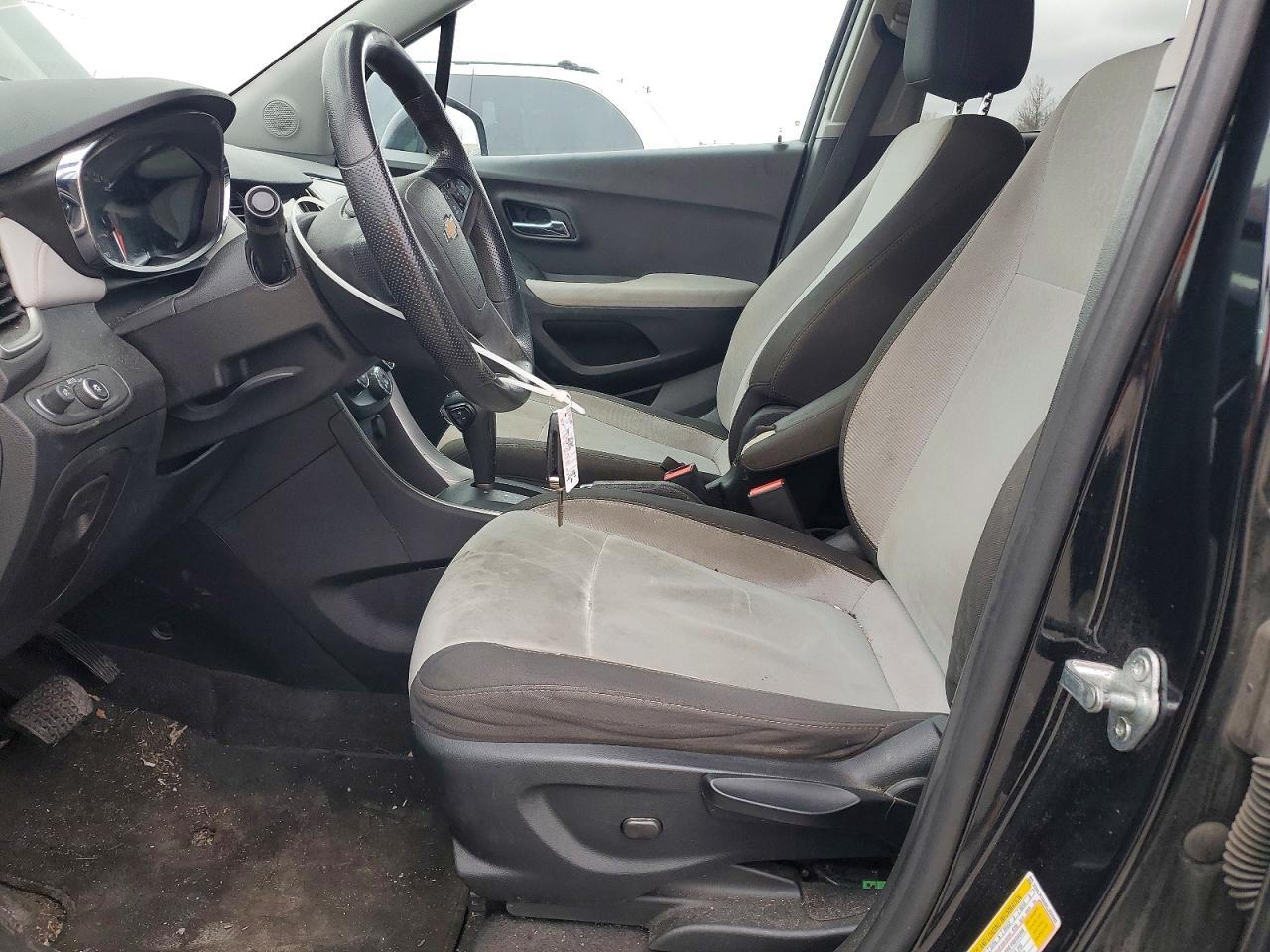 2019 Chevrolet Trax Ls - Image 7