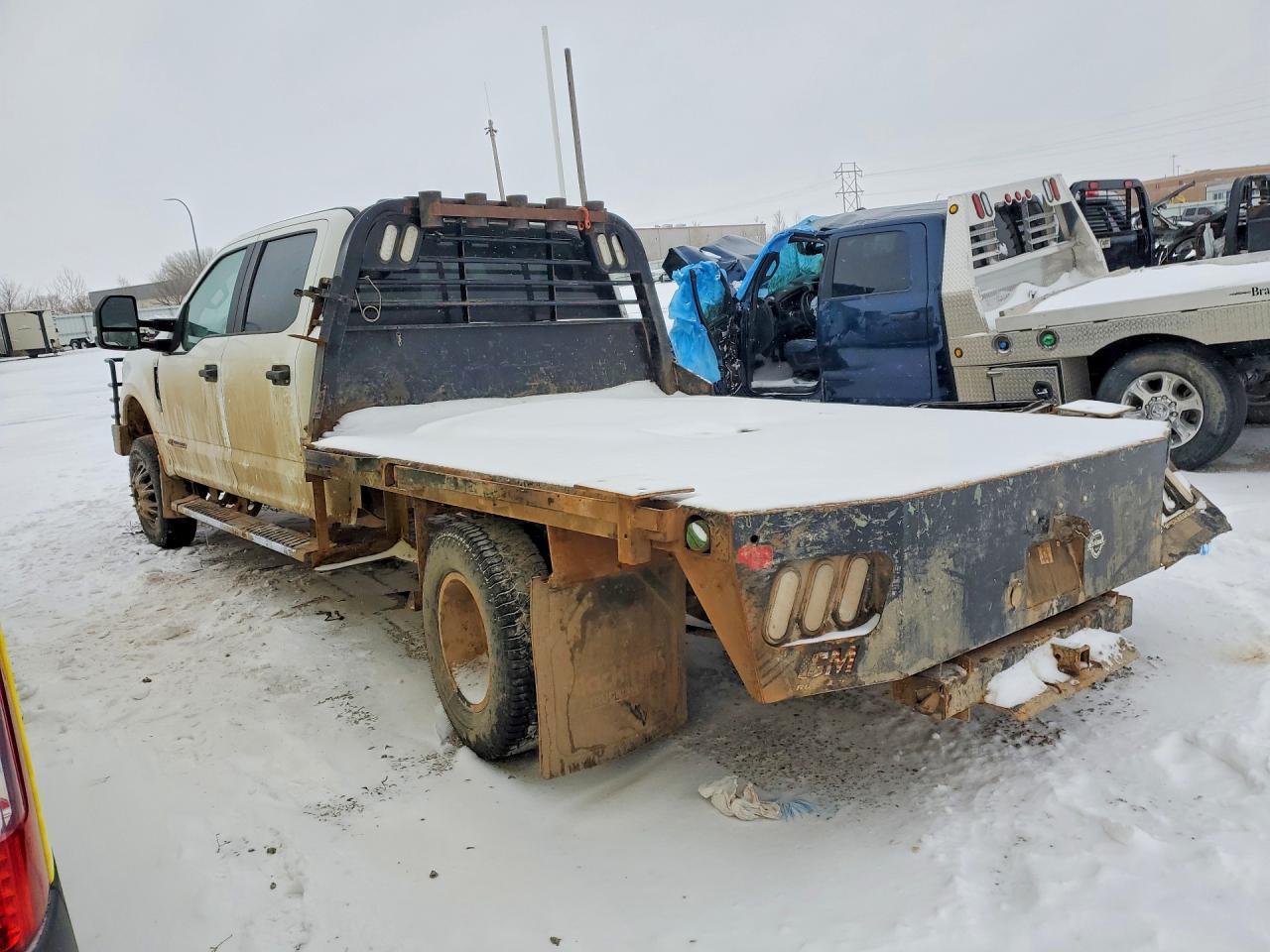 2020 Ford F350 Super Duty Flatbed Truck - Фото 2