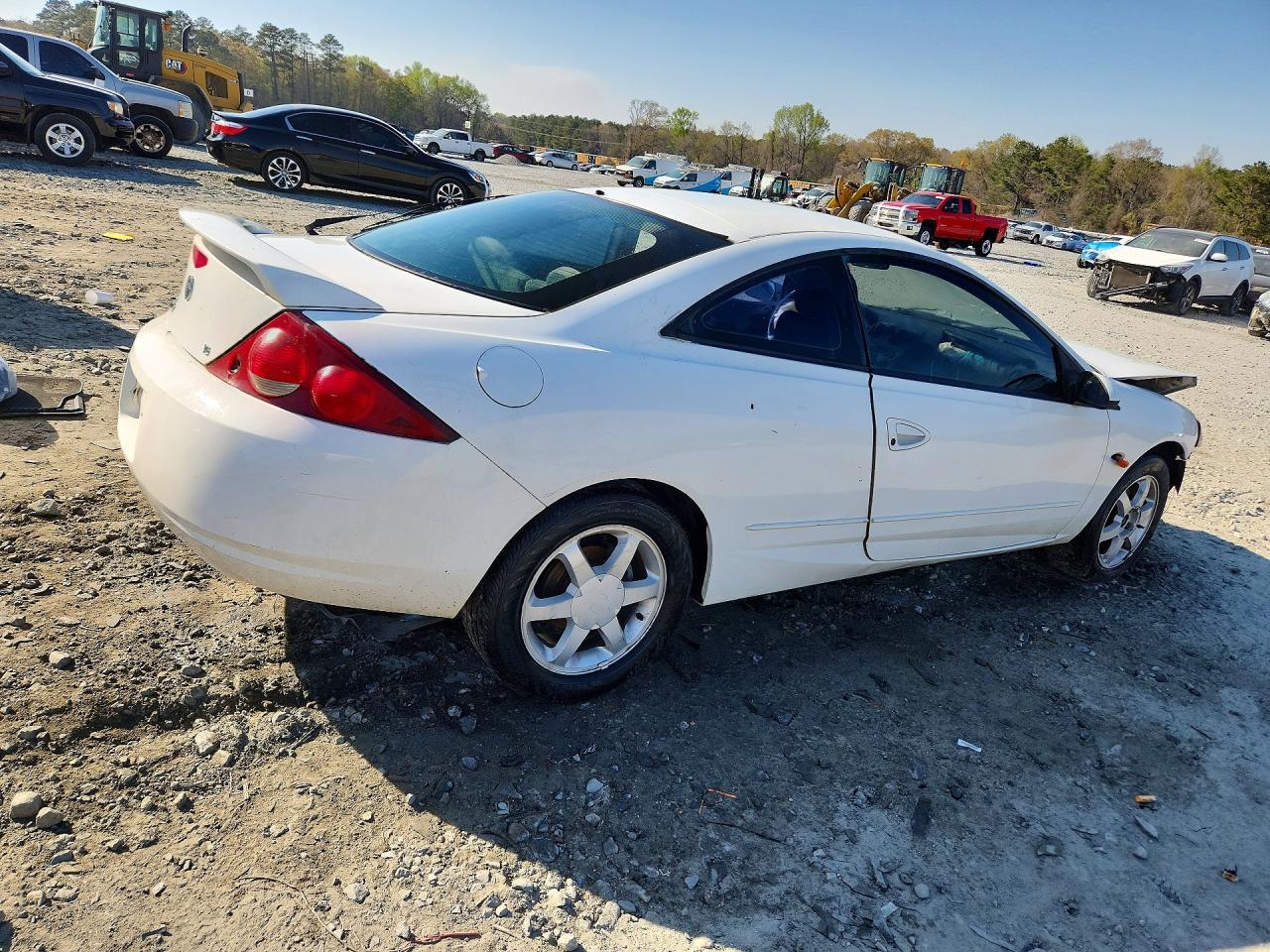 2000 Mercury Cougar V6 - Image 3