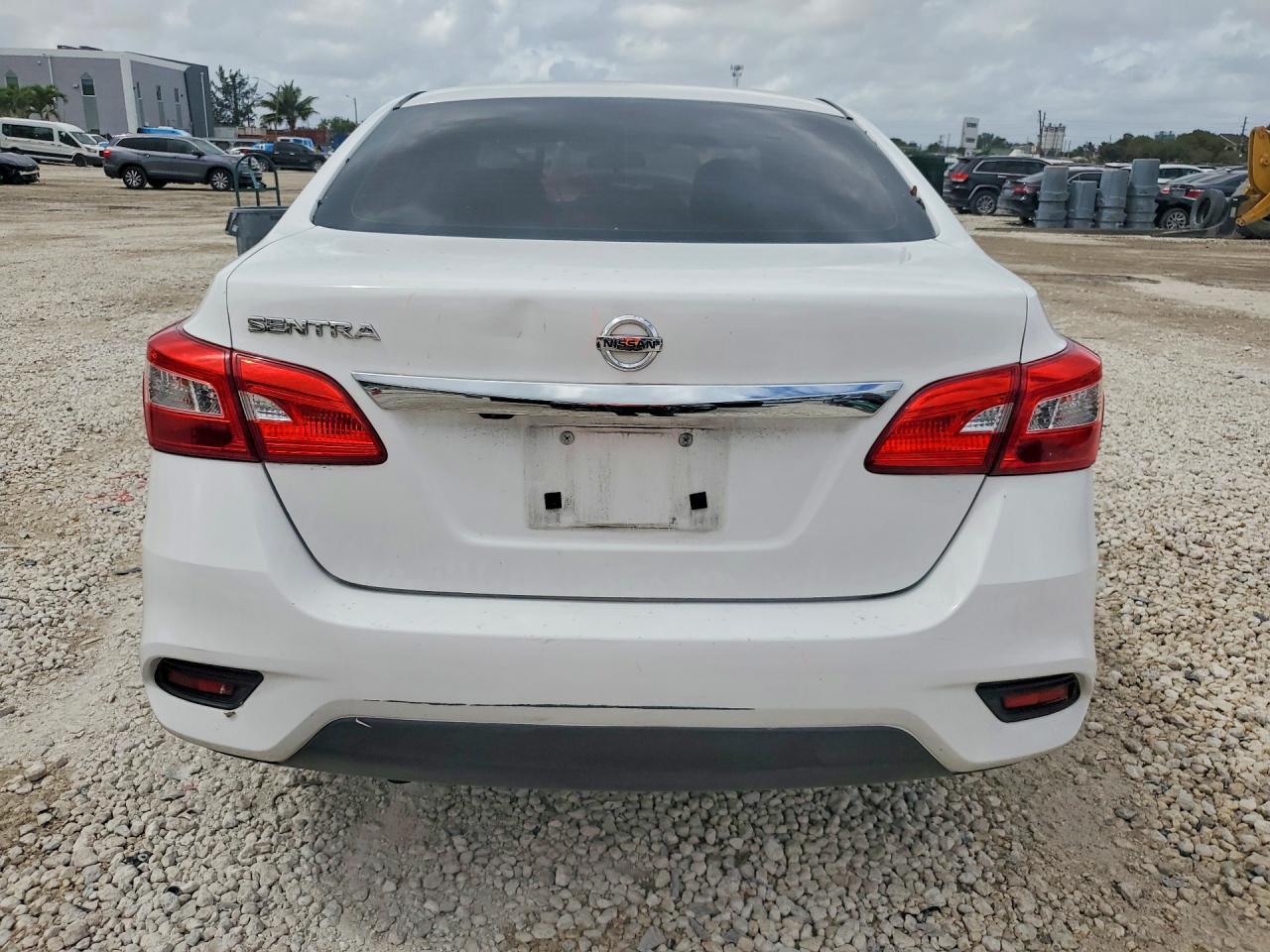 2019 Nissan Sentra S - Image 6