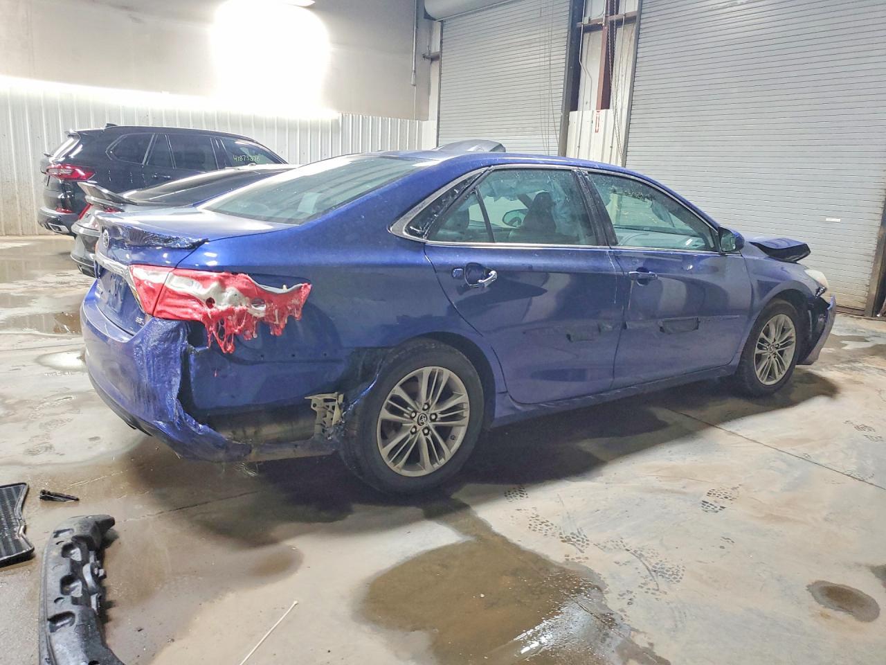 2015 Toyota Camry Se - Image 3