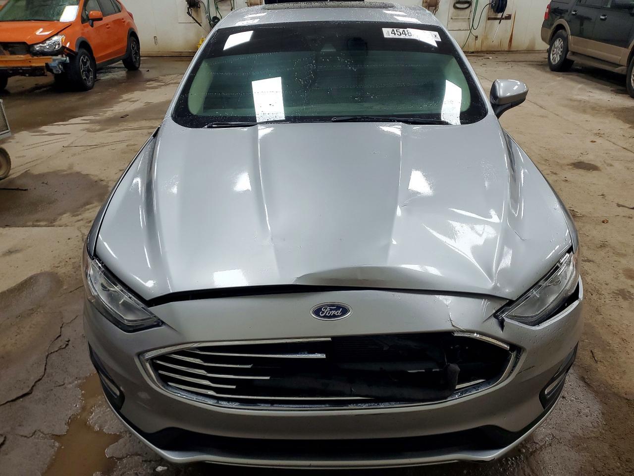 2020 Ford Fusion Se - Фото 5